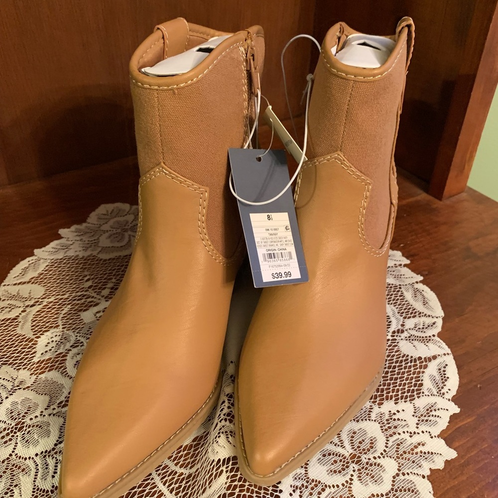 Universal Thread Kay Western Boots